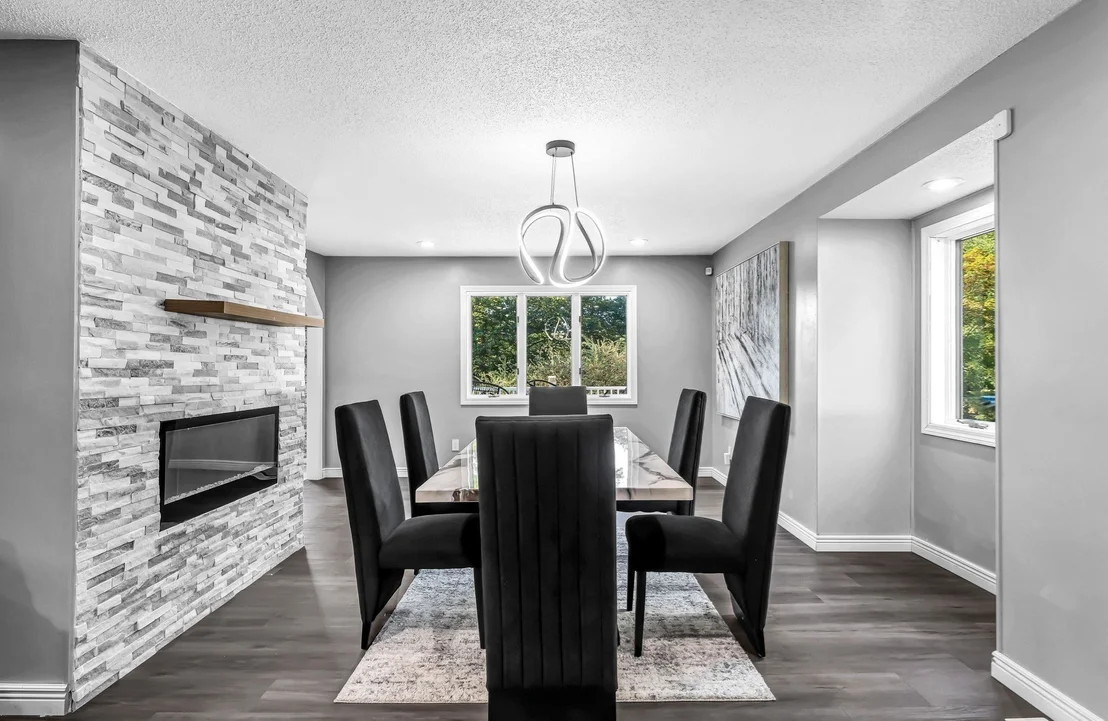 Photo of 10 Robert Dr