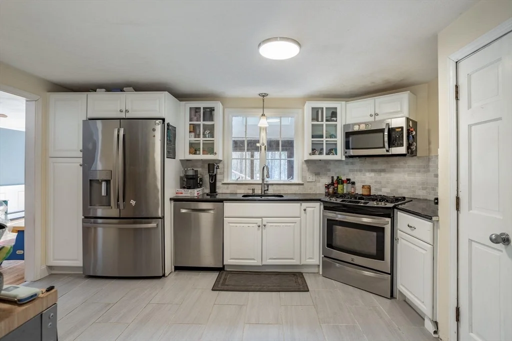 Photo of 13 W Pine Dr