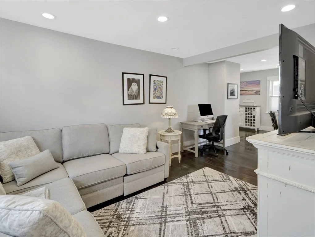Photo of 9 C St