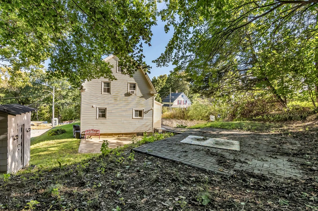 Photo of 100 Clover St