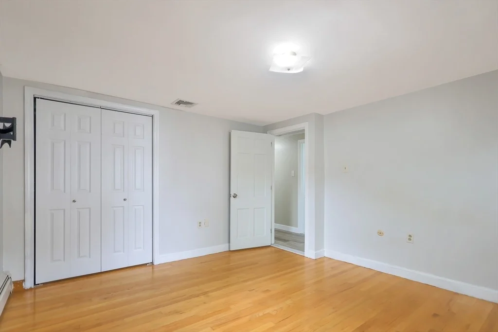 Photo of 26 Oakmeadow Ln
