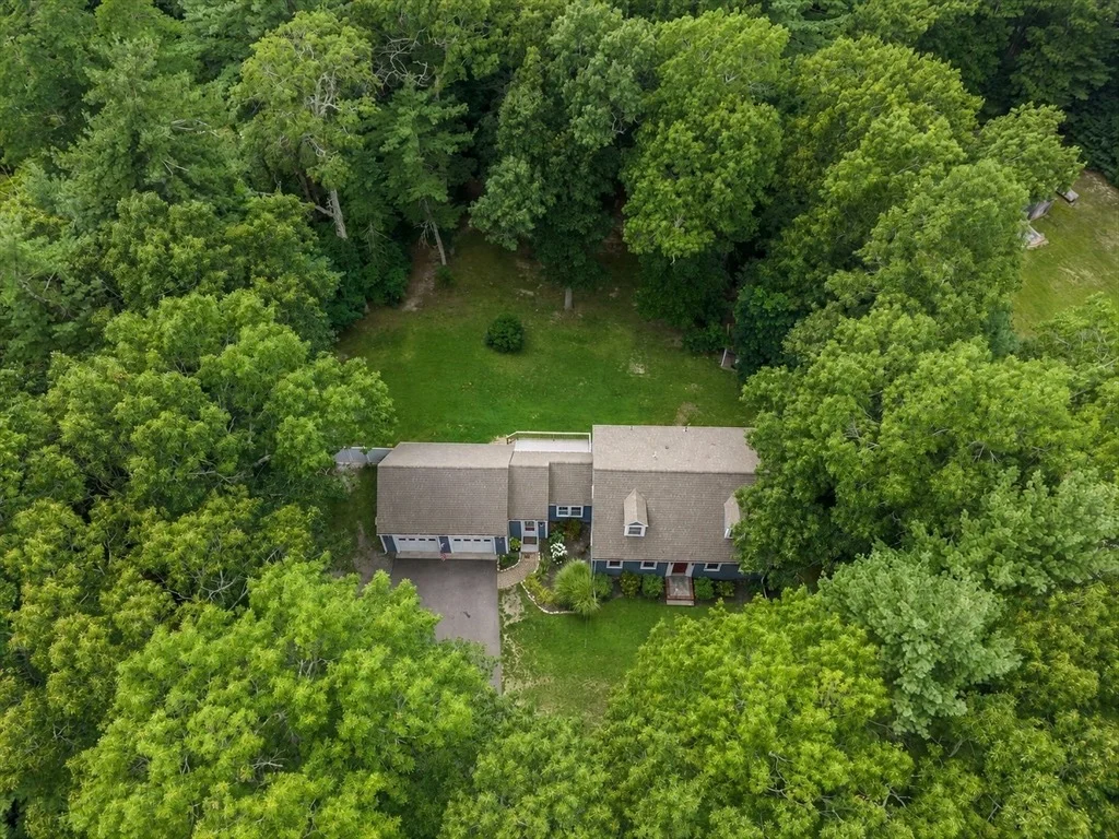 Photo of 595 Forest St