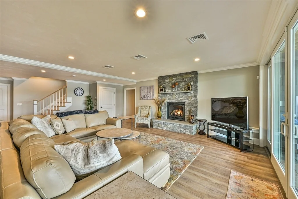 Photo of 15 Bates Grove Rd