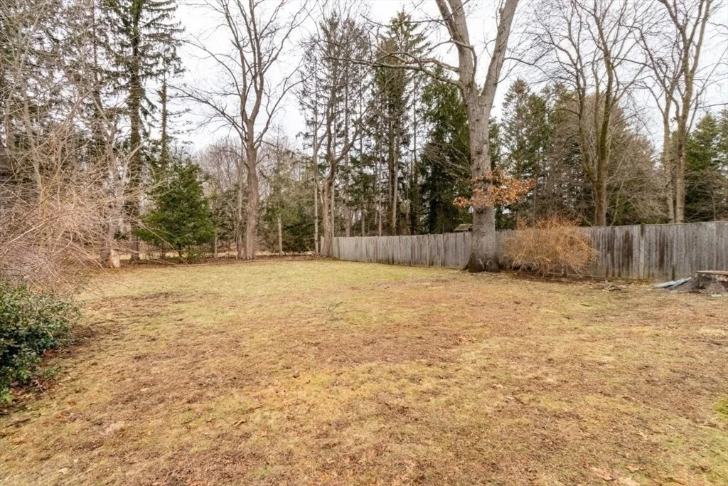 Photo of 484 Brook Rd