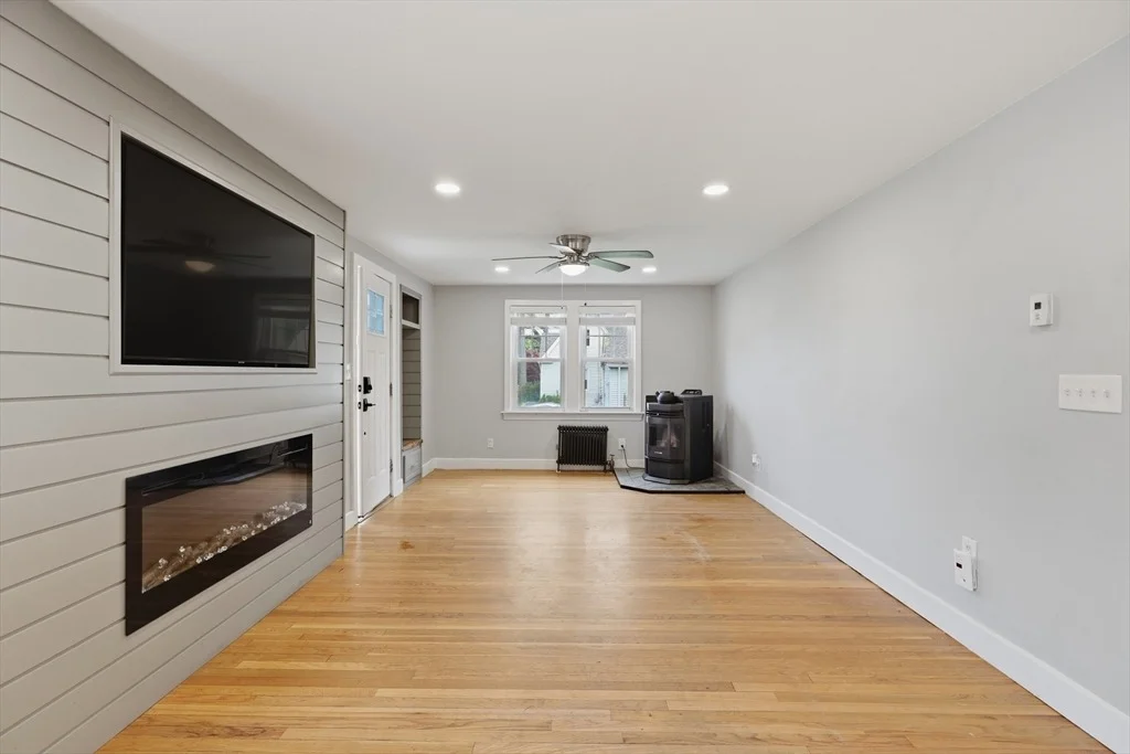 Photo of 13 Marilyn Drive