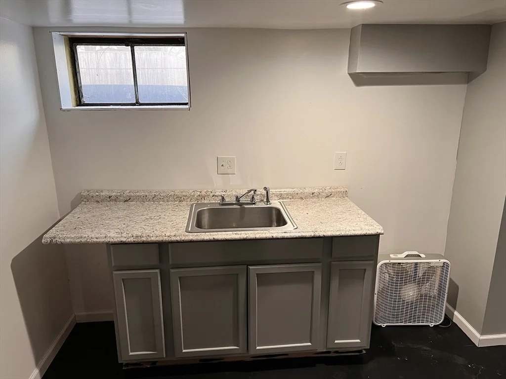 Photo of 281 Roosevelt Ave