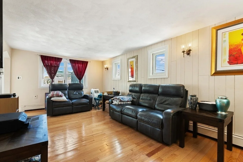 Photo of 152 Springvale Ave