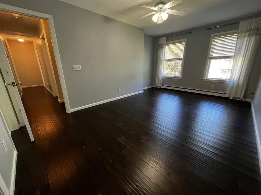 Photo of 8 Pinewood Rd