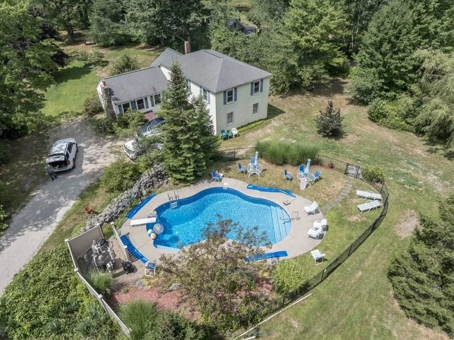 Photo of 343 Lake Road