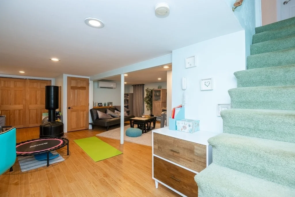 Photo of 189 West Shore Dr
