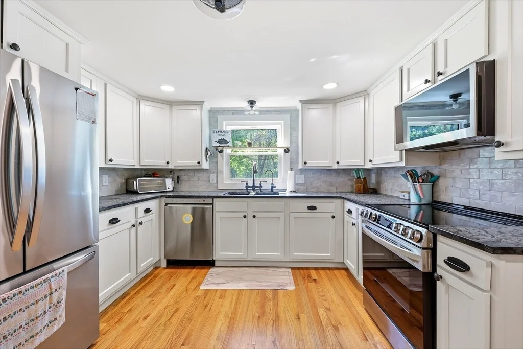 Photo of 77 Carmody Rd