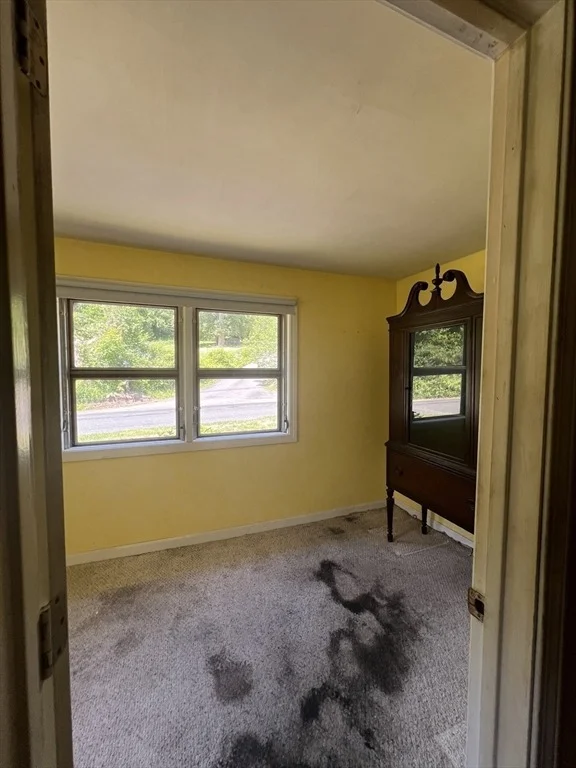 Photo of 19 Greenwich Plains Rd