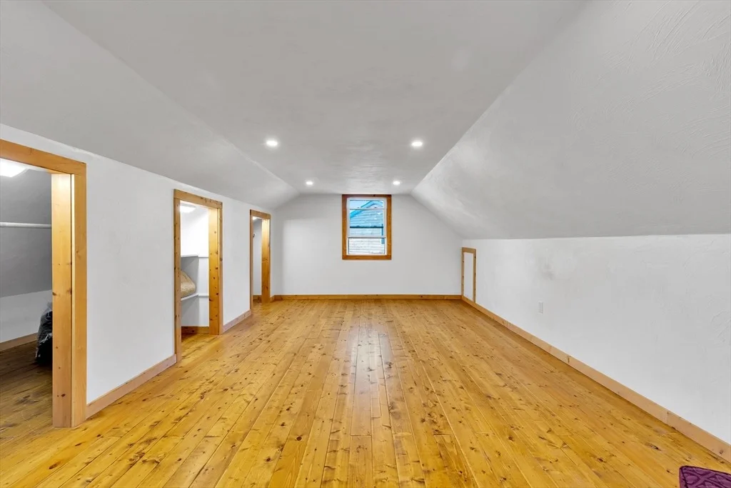 Photo of 9 Upland Rd