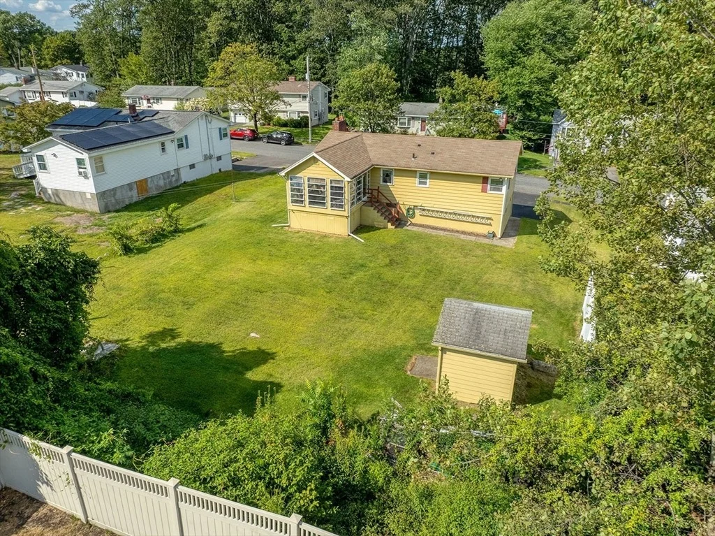 Photo of 17 Leslie Rd