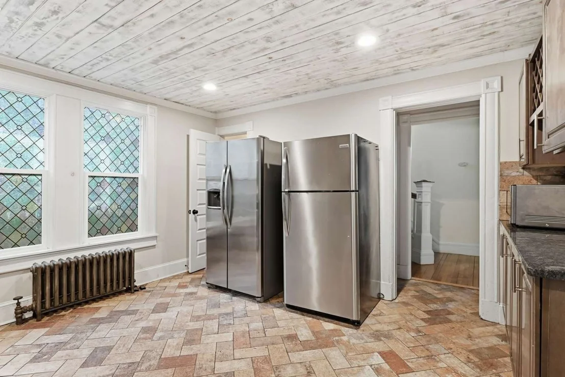 Photo of 30 Beechwood Ave