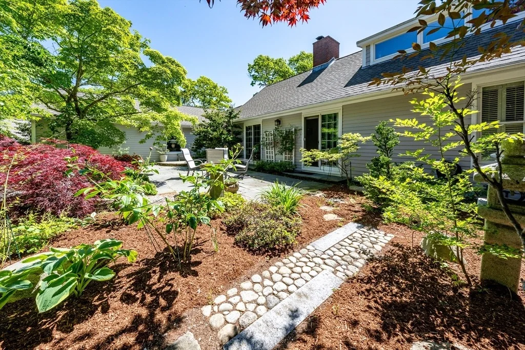Photo of 96 Greensward Rd