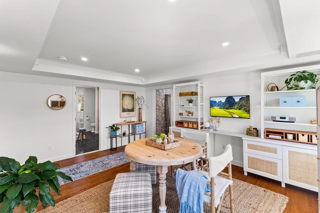 Photo of 353 Finch Rd