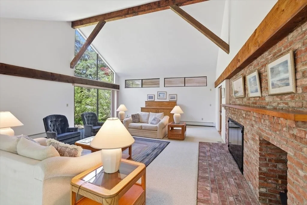 Photo of 40 Kittiwake Ln