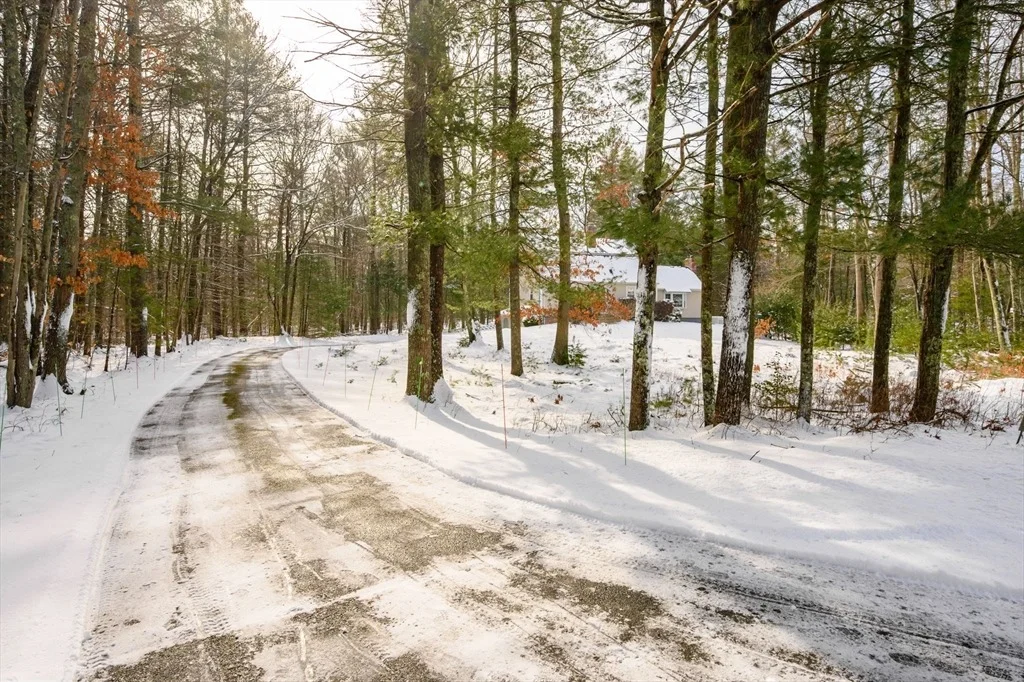 Photo of 179 Meadowbrook Rd