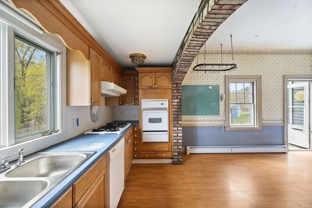 Photo of 327 East St