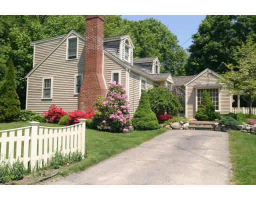 Photo of 32 Beal Pl