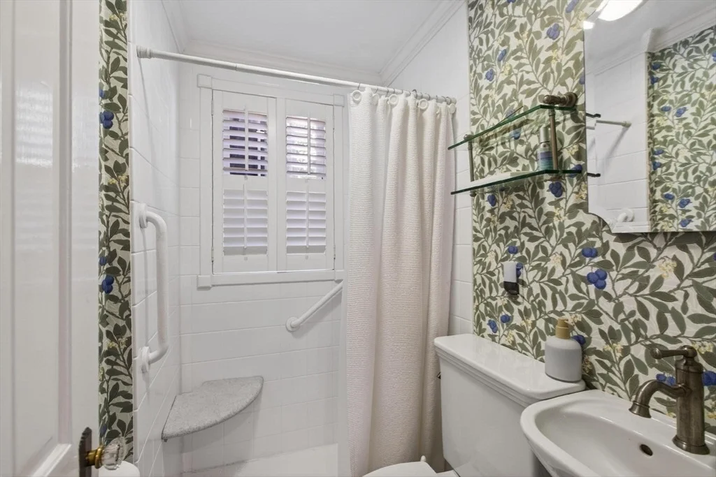 Photo of 152 Beverly Rd