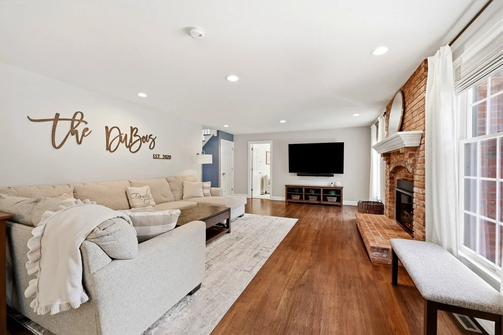 Photo of 27 Steepleview Dr