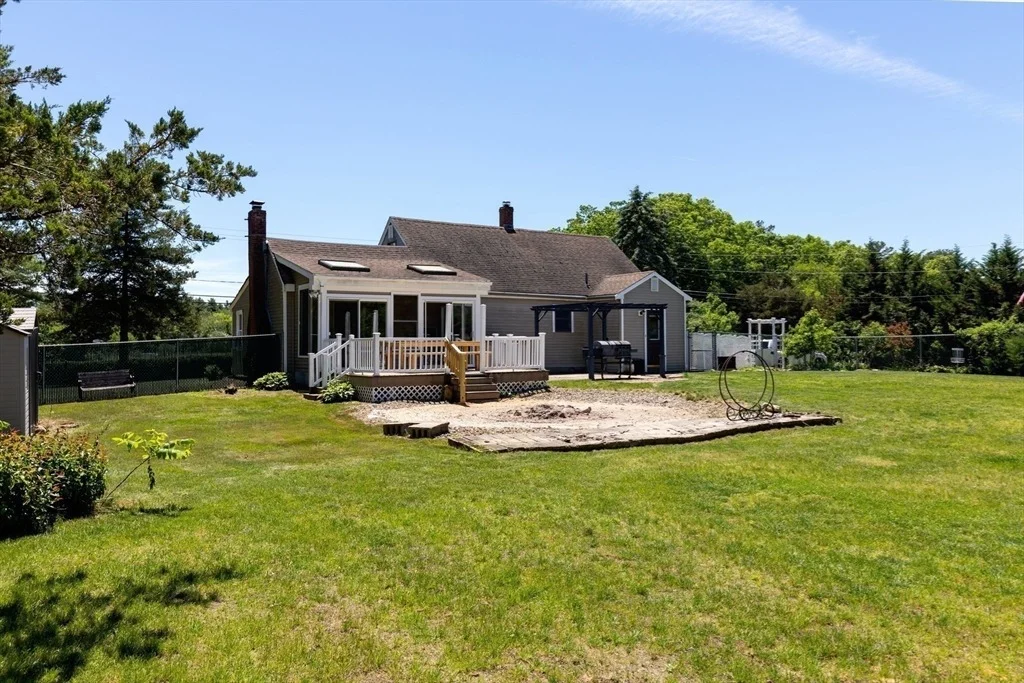 Photo of 189 Blackmore Pond Rd