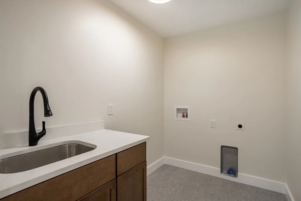 Photo of 383 Marrett