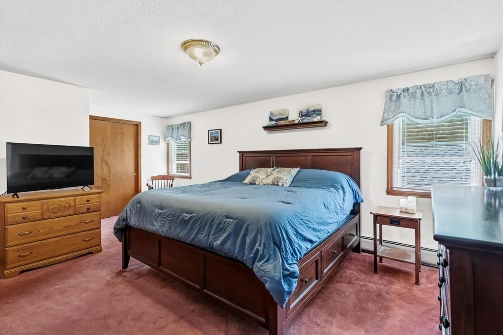 Photo of 8 Jeanne Circle