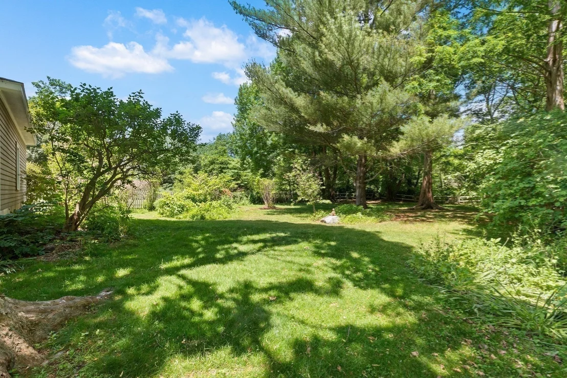 Photo of 174 Willow Rd