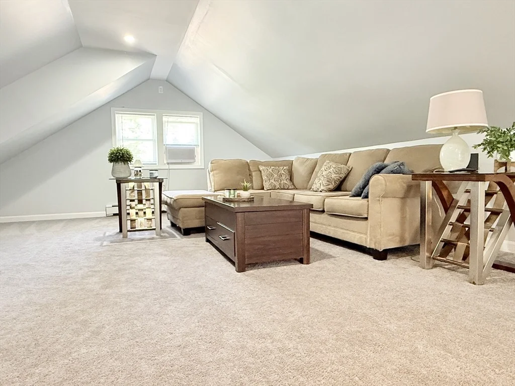Photo of 21 Helen Dr