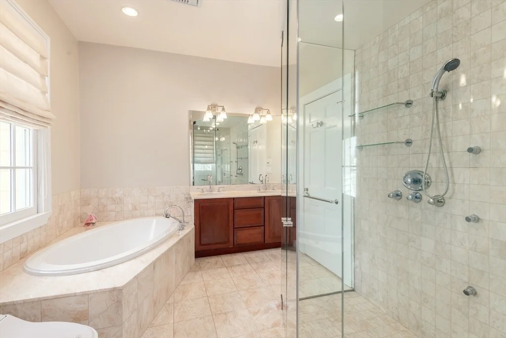 Photo of 355 Buckminster Road
