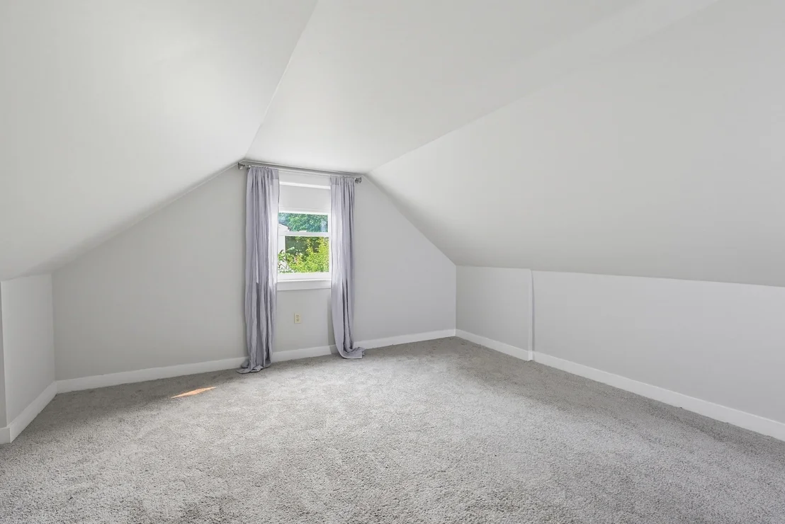 Photo of 24 Oak St