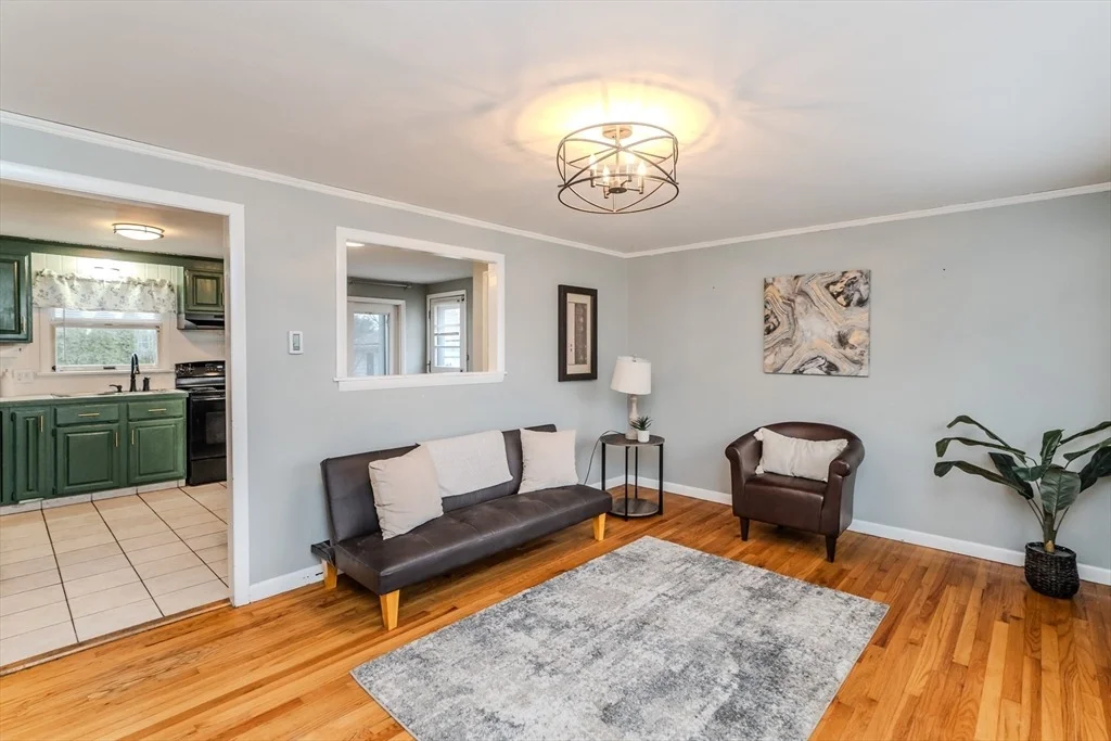 Photo of 28 Birch Glen Rd