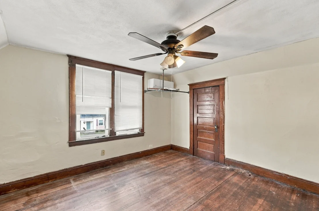 Photo of 132 Gilbert Ave