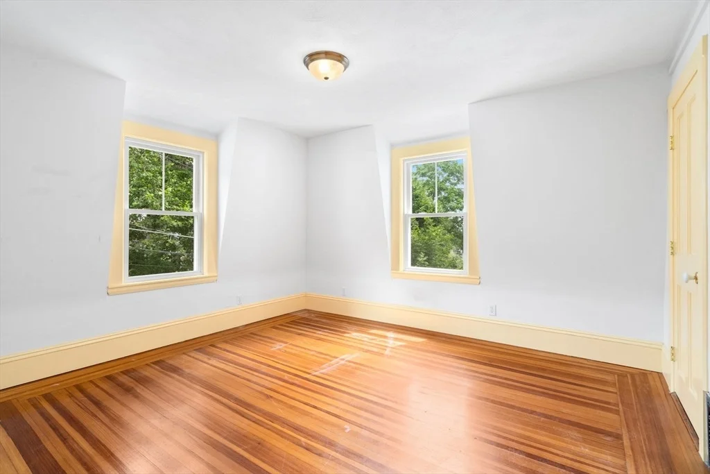 Photo of 26 Centre Ave