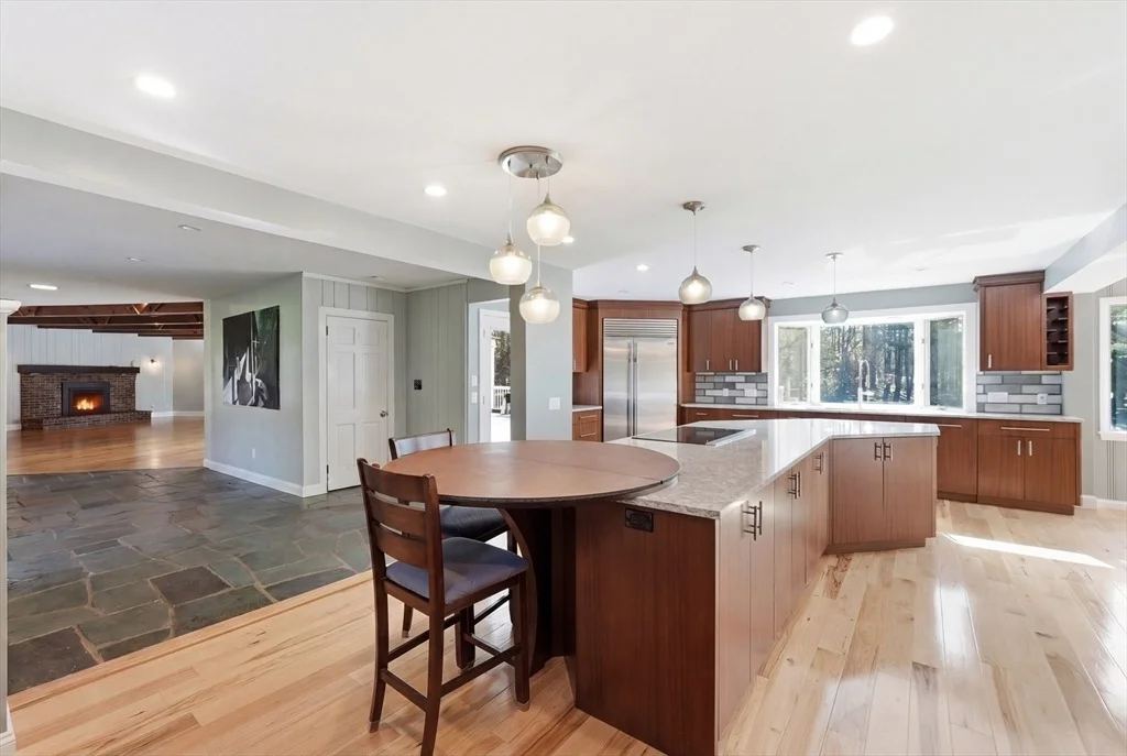 Photo of 8 Hillside Rd