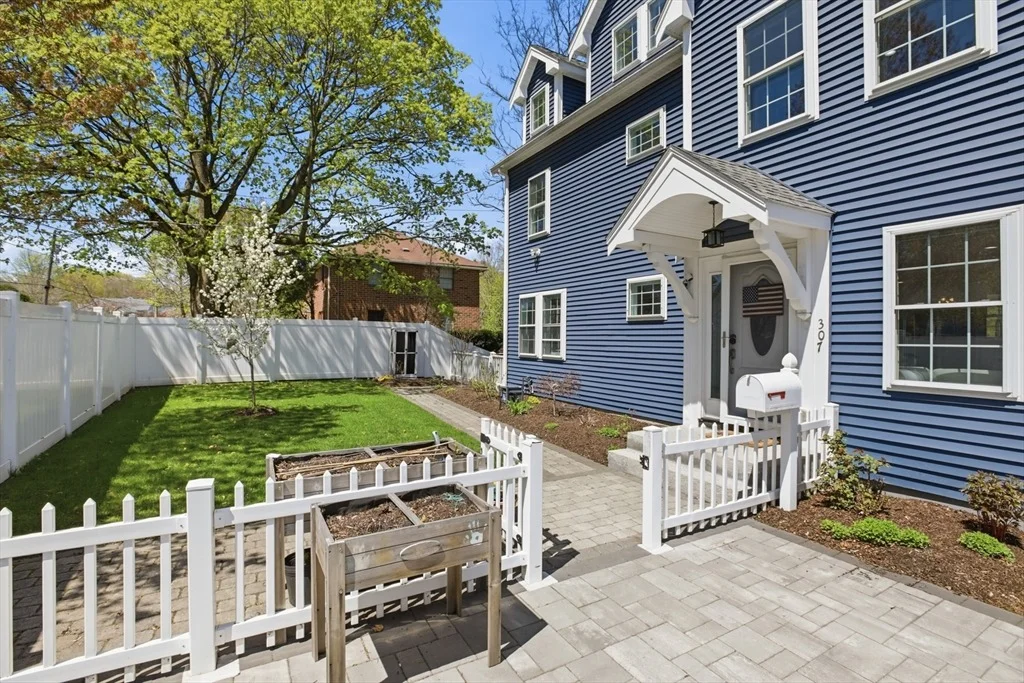 Photo of 307 Cross Street