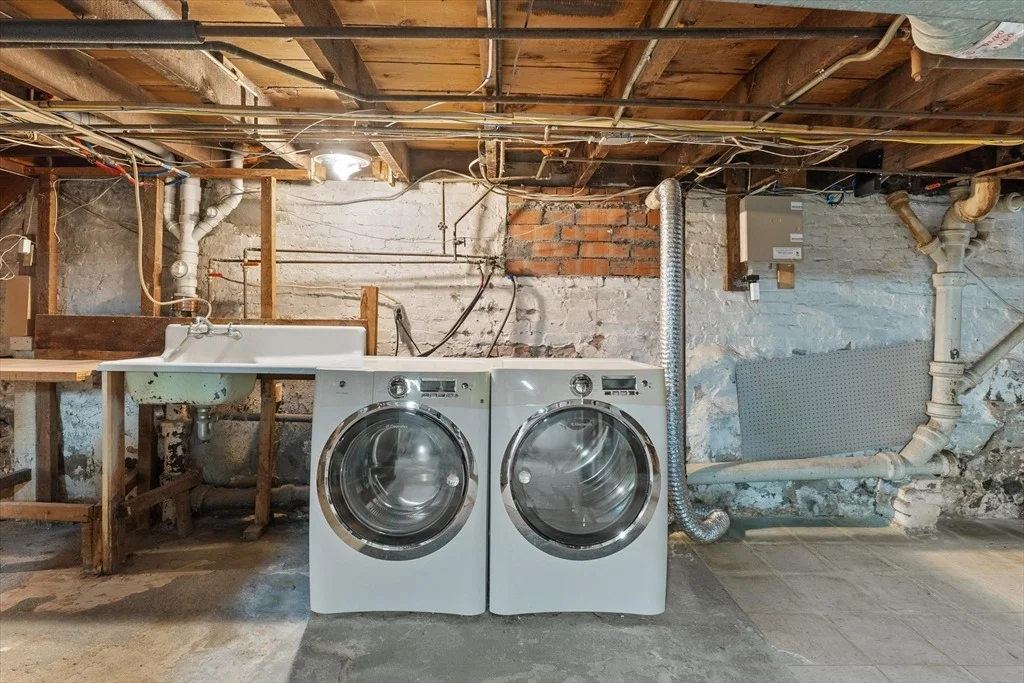 Photo of 155 Bradford St