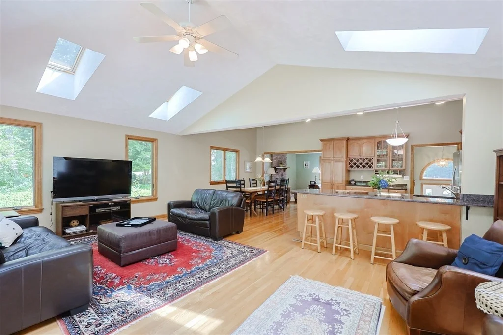 Photo of 23 Teller Dr