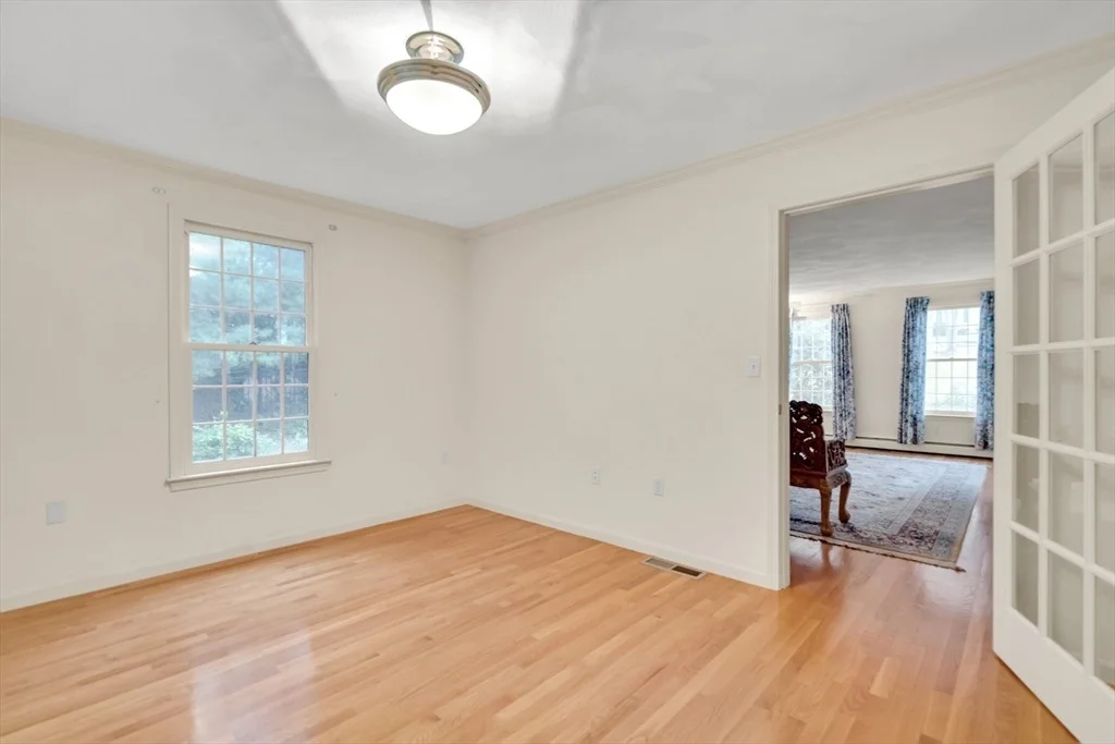Photo of 4 Crestview Rd