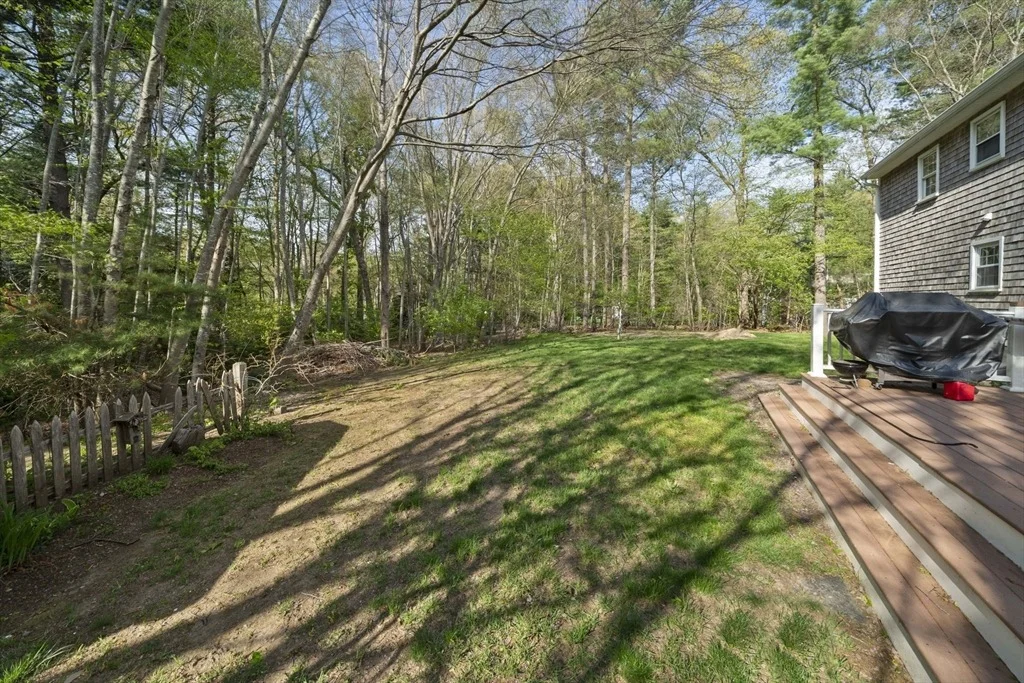 Photo of 40 Longwater Dr