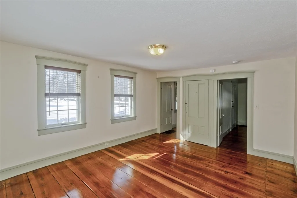 Photo of 172 Main St