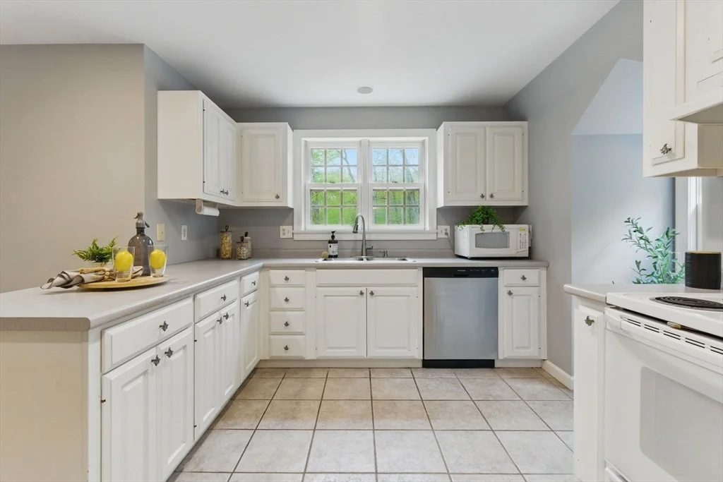 Photo of 50 Claybrook Rd