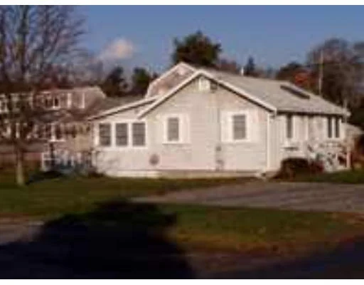 Photo of 76 Wings Neck Rd