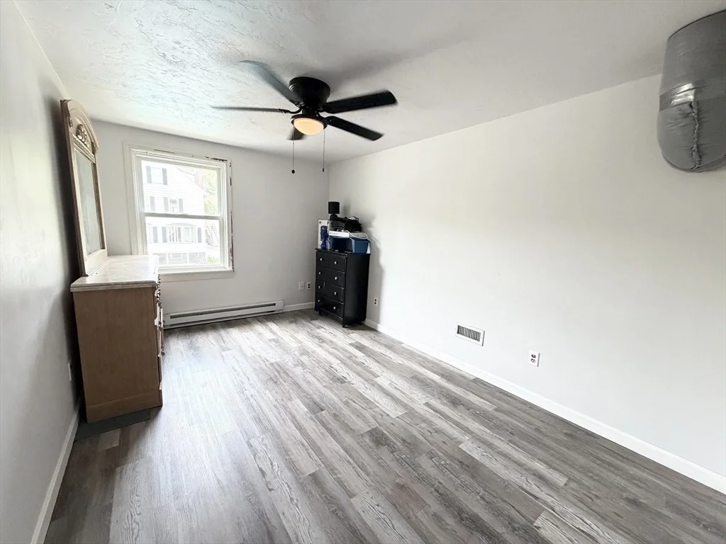 Photo of 28 Armory Ln