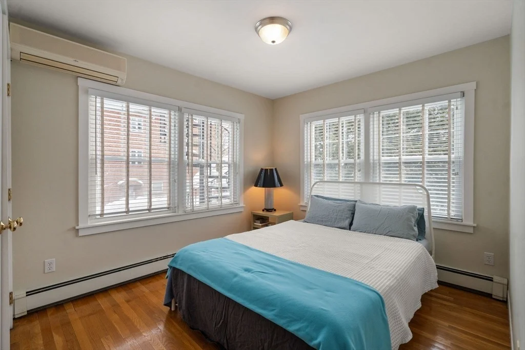 Photo of 327 Franklin St