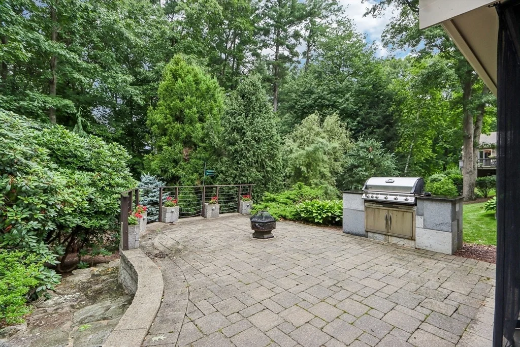 Photo of 59 Oxford Dr