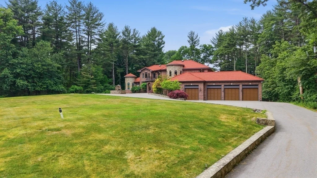 Photo of 8 Janice Ave